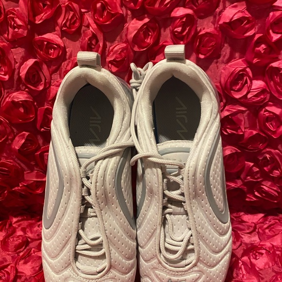 Women's Shoe Nike Air Max 720 - Picture 5 of 9